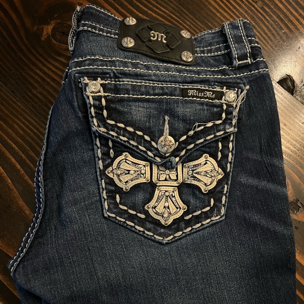 Miss Me Crop Jeans